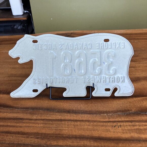 Vintage NORTHWEST TERRITORIES POLAR BEAR LICENSE PLATE W/NWT FEB 1991 Tag #35681 - Picture 6 of 9